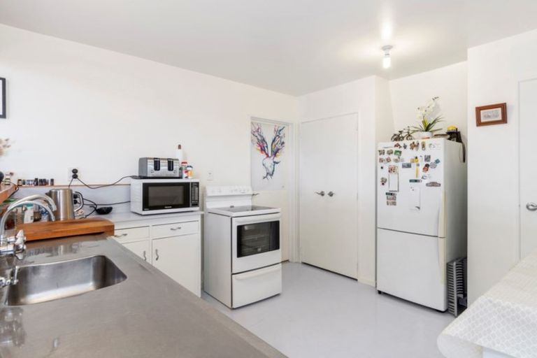 Photo of property in 28 Osprey Drive, Welcome Bay, Tauranga, 3112