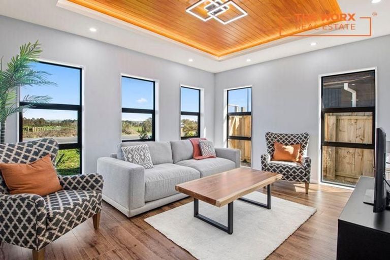 Photo of property in 55 Clarks Beach Road, Clarks Beach, 2122