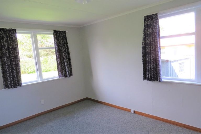 Photo of property in 8 Ayr Place, Hokowhitu, Palmerston North, 4410