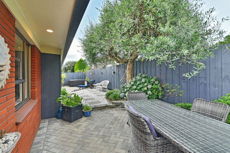 Photo of property in 2/34 Gills Avenue, Papakura, 2110