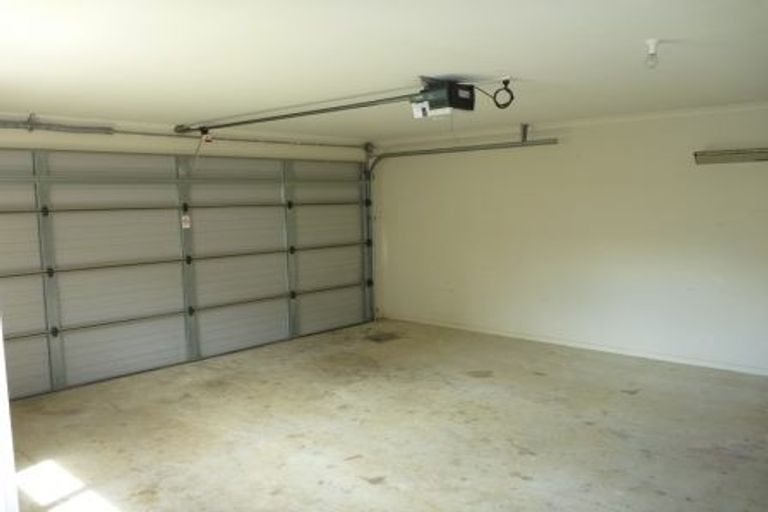 Photo of property in 57 Tiri Tiri Road, Birkdale, Auckland, 0626