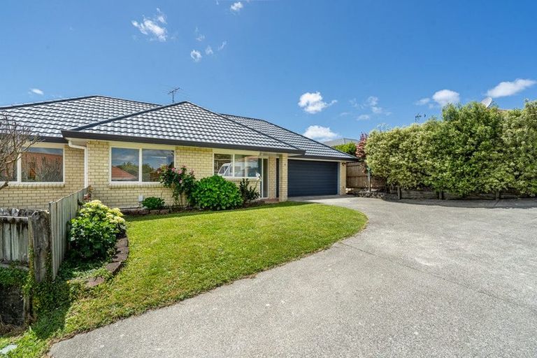 Photo of property in 3/8 Crewe Close, Albany, Auckland, 0632