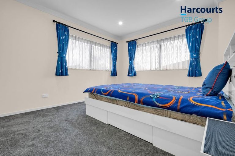 Photo of property in 6a Leven Lane, Totara Heights, Auckland, 2105