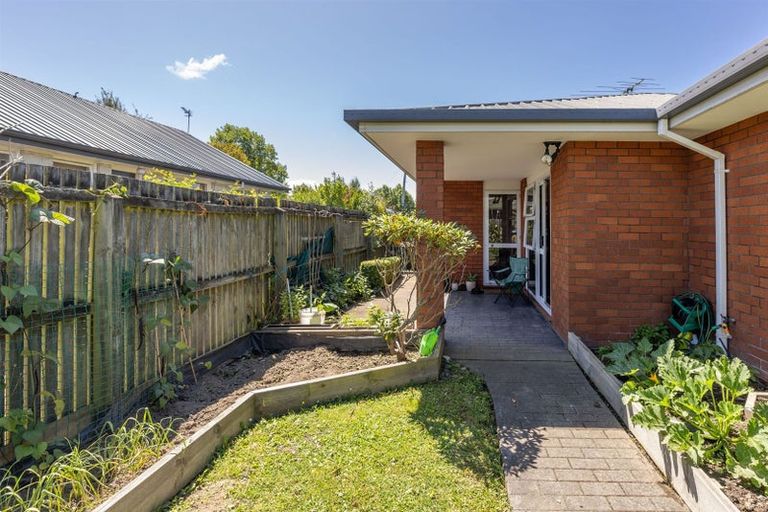 Photo of property in 1/11 Rossiter Avenue, Redwood, Christchurch, 8051