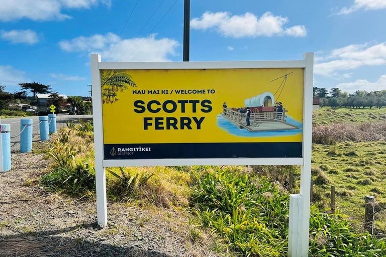 Photo of property in 1938 Parewanui Road, Parewanui, Bulls, 4894