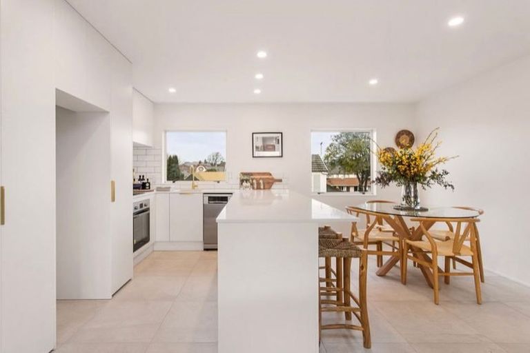 Photo of property in 2/100 Rossall Street, Merivale, Christchurch, 8014