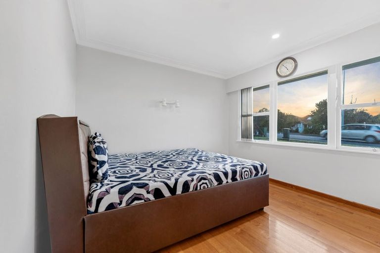 Photo of property in 1/1 Sutton Crescent, Papatoetoe, Auckland, 2025