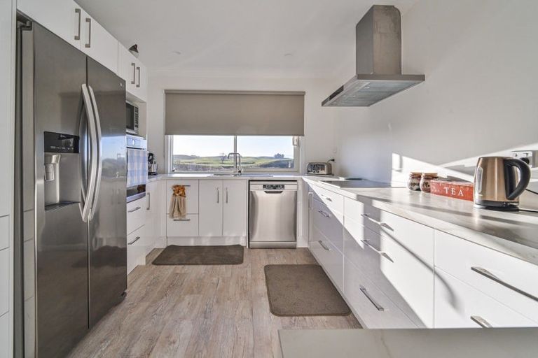 Photo of property in 2642 Raukawa Road, Te Onepu, Hastings, 4174