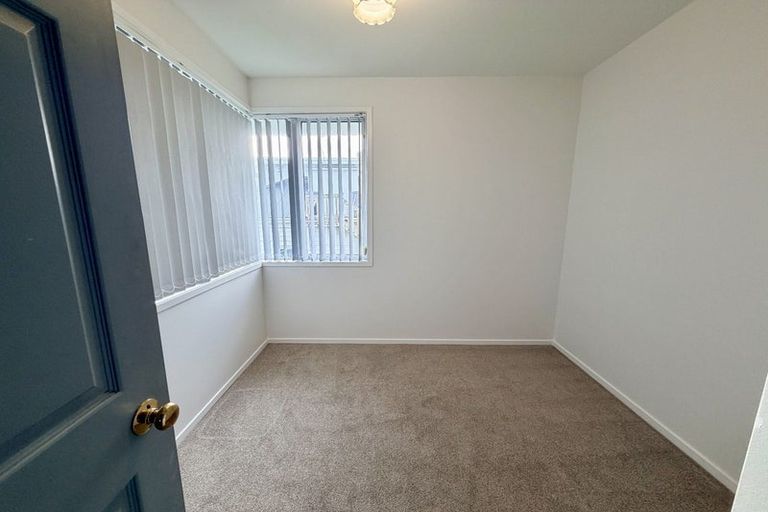 Photo of property in 2/30 Princes Street, Northcote Point, Auckland, 0627
