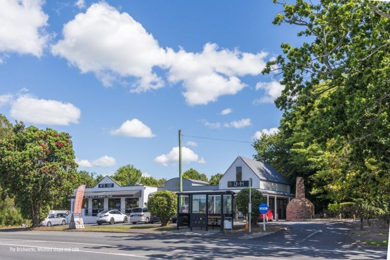 Photo of property in 10 Woodlanding Road, Whitford, 2571