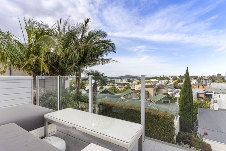 Photo of property in 14 Bradford Street, Parnell, Auckland, 1052
