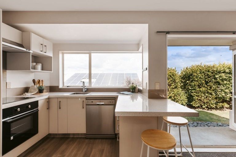 Photo of property in 92 Townhead Crescent, Bethlehem, Tauranga, 3110