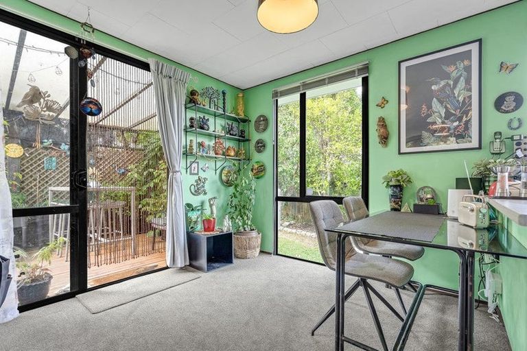 Photo of property in 2/23 Rehia Road, Massey, Auckland, 0614