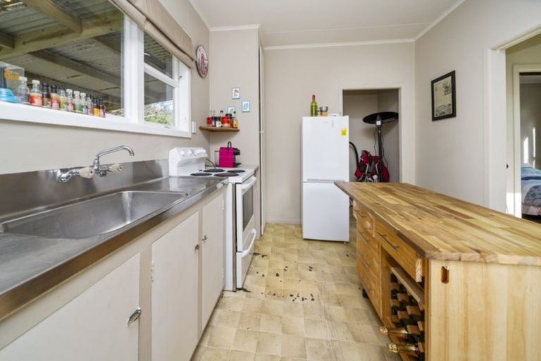 Photo of property in 11 Kepa Street, Ohawe, Hawera, 4671