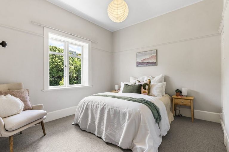 Photo of property in 17 Waikowhai Street, Ngaio, Wellington, 6035
