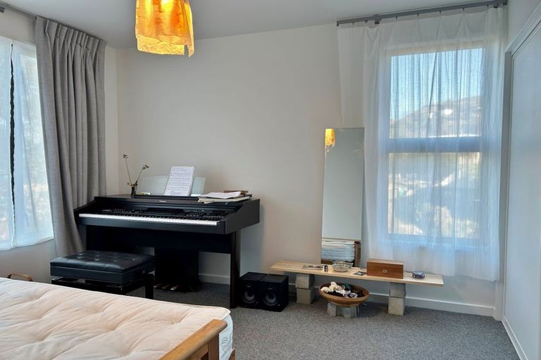 Photo of property in 17a Cornwall Road, Lyttelton, 8082