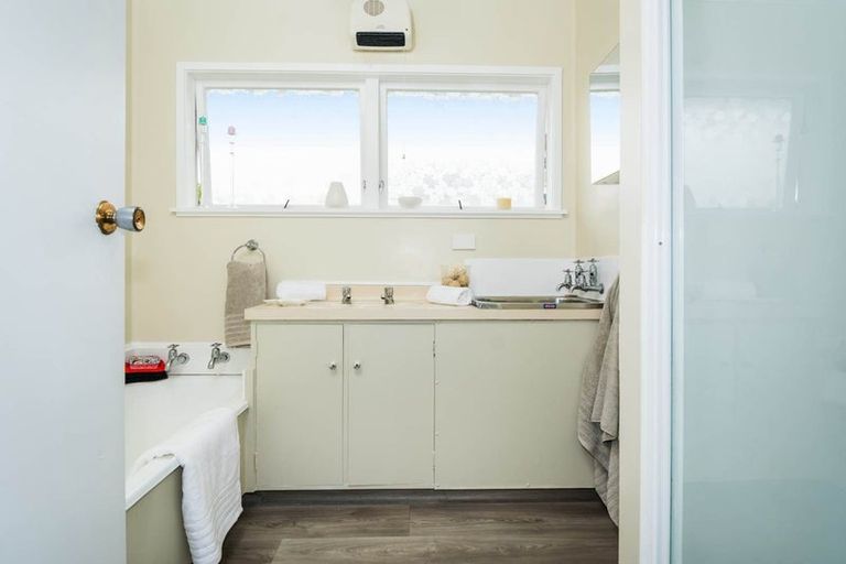 Photo of property in 12 Mayfair Crescent, Mairangi Bay, Auckland, 0630