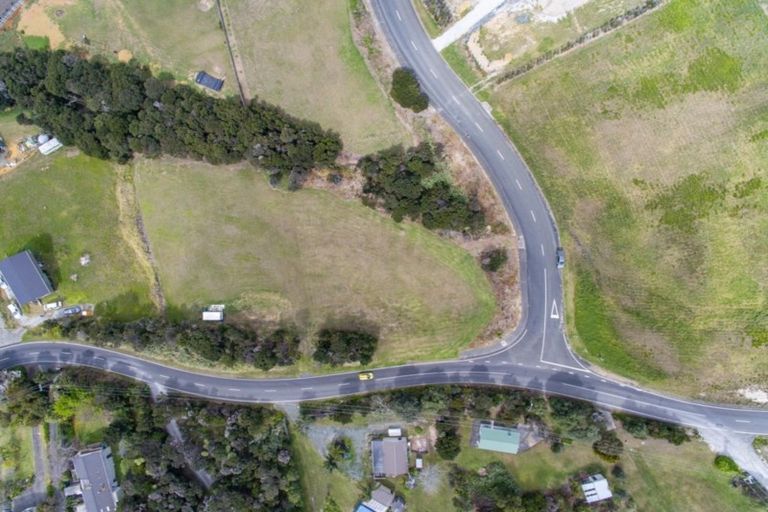 Photo of property in 1 Pekama Drive, Cable Bay, 0420