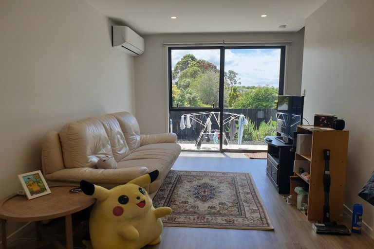 Photo of property in 11/8 Chivalry Road, Glenfield, Auckland, 0629