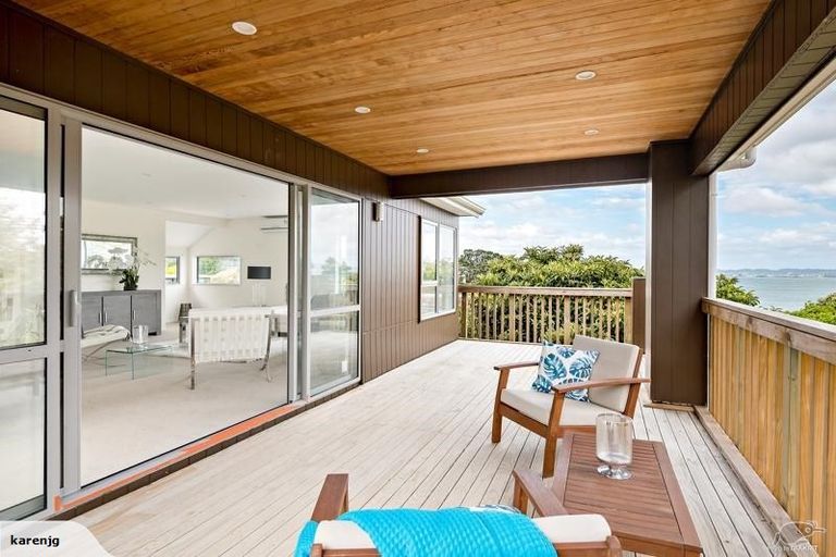 Photo of property in 32 Valhalla Drive, Beach Haven, Auckland, 0626