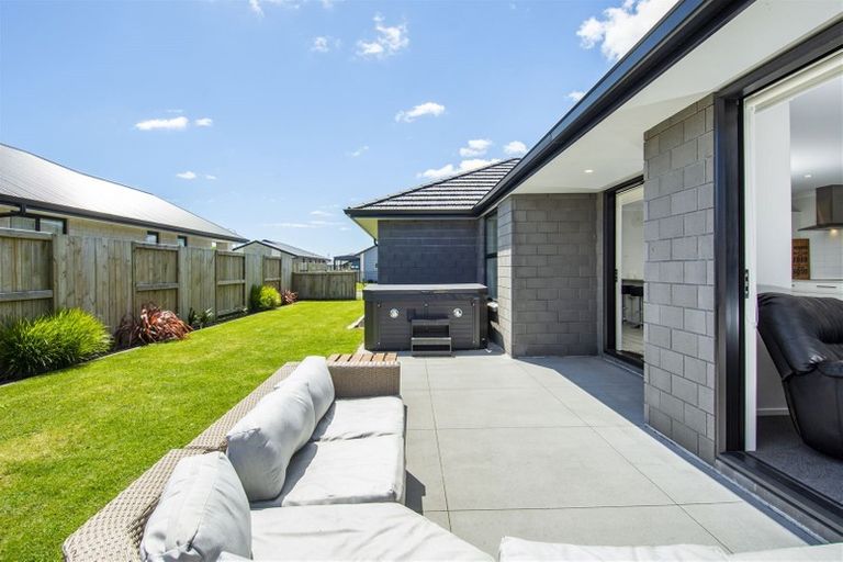 Photo of property in 59 Te Wharo Drive, Papamoa, 3118