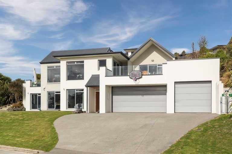 Photo of property in 40 Pentonville Close, Westmorland, Christchurch, 8025