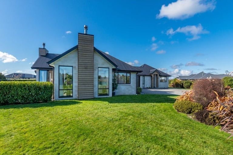 Photo of property in 14 Landsborough Drive, Darfield, 7571