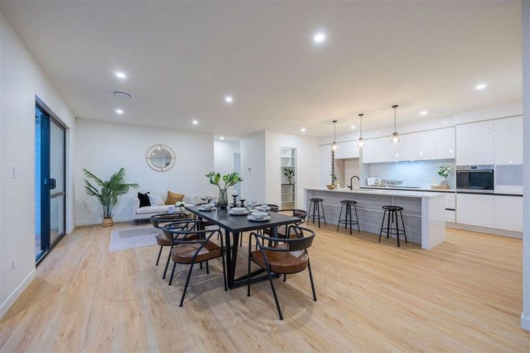 Photo of property in 9 Cutfield Lane, Kumeu, 0810