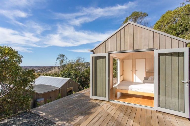 Photo of property in 11 Merlewood Avenue, Cashmere, Christchurch, 8022