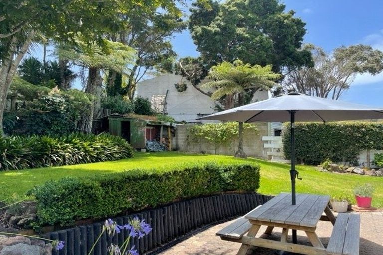 Photo of property in 62 Sylvia Road, Hillcrest, Auckland, 0627