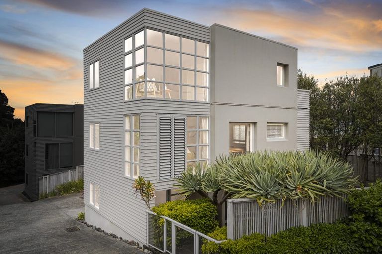 Photo of property in 96b Anzac Street, Takapuna, Auckland, 0622