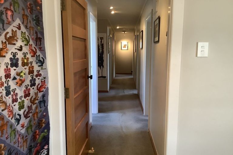 Photo of property in 13 Warwick Street, Wilton, Wellington, 6012