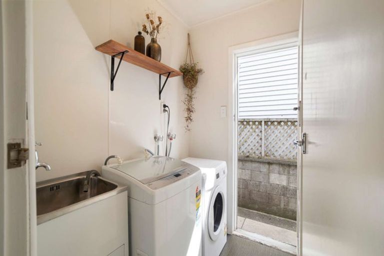 Photo of property in 54 Harris Street, Kaiti, Gisborne, 4010