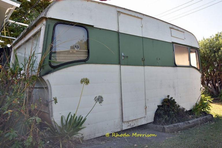 Photo of property in 1 Sandy Beach Road, Tinopai, 0593