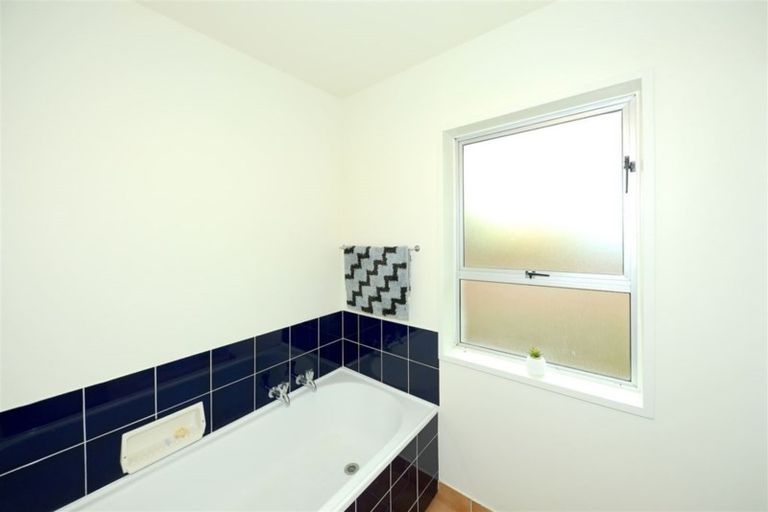 Photo of property in 2/123 Wakefield Avenue, Sumner, Christchurch, 8081