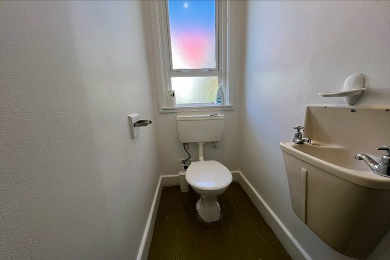 Photo of property in 21 Maunder Street, Marton, 4710