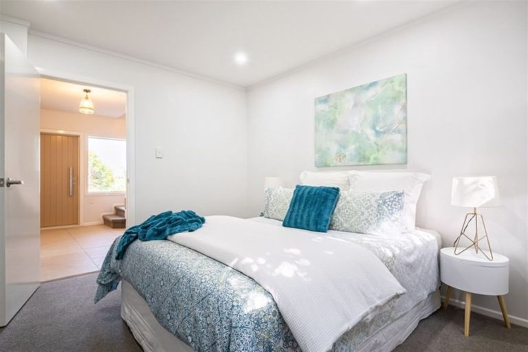 Photo of property in 2/46 Gill Avenue, Te Atatu Peninsula, Auckland, 0610