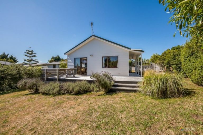 Photo of property in 165 Maungaraki Road, Korokoro, Lower Hutt, 5012