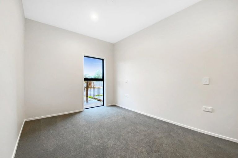 Photo of property in 11 Whakarato Way, Takanini, 2112
