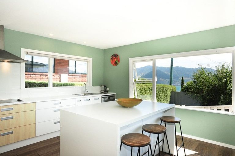 Photo of property in 8 Te Ara Crescent, Diamond Harbour, Lyttelton, 8971