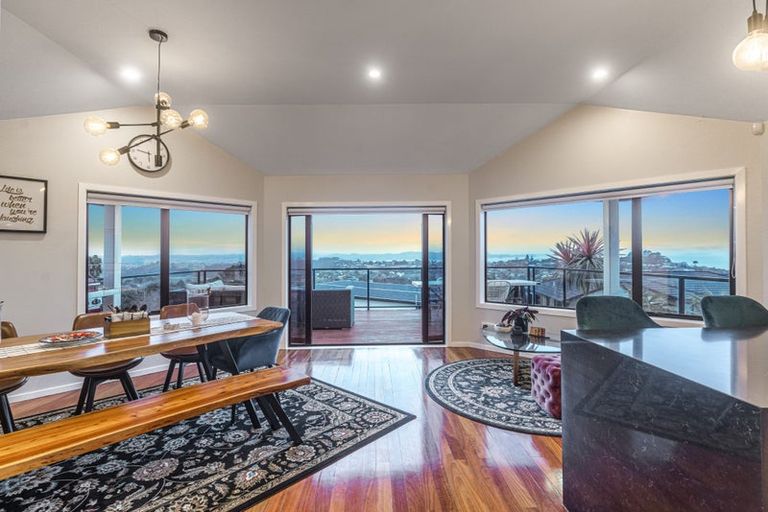 Photo of property in 5 Ti Tree Lane, Stanmore Bay, Whangaparaoa, 0932