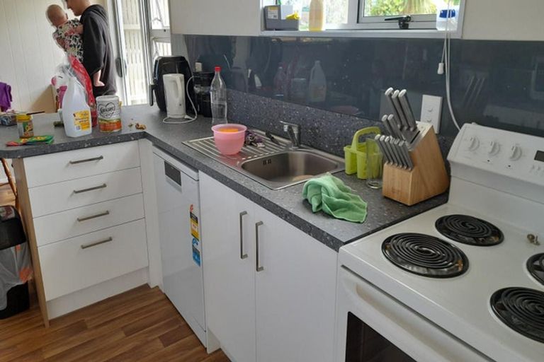 Photo of property in 1a Saint Vincent Way, Waikanae, 5036