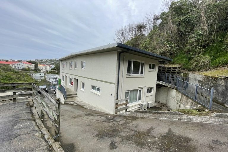 Photo of property in Parkland Flats, 12/51 Adams Terrace, Kelburn, Wellington, 6021