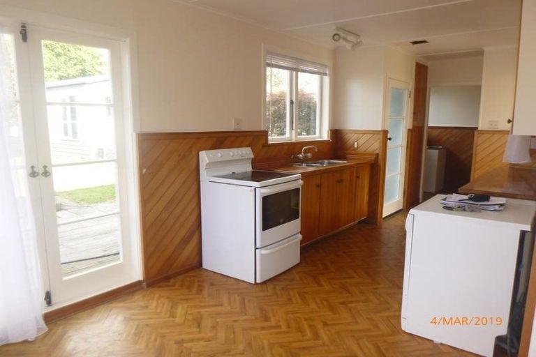 Photo of property in 22 Airdrie Road, Ranui, Auckland, 0612
