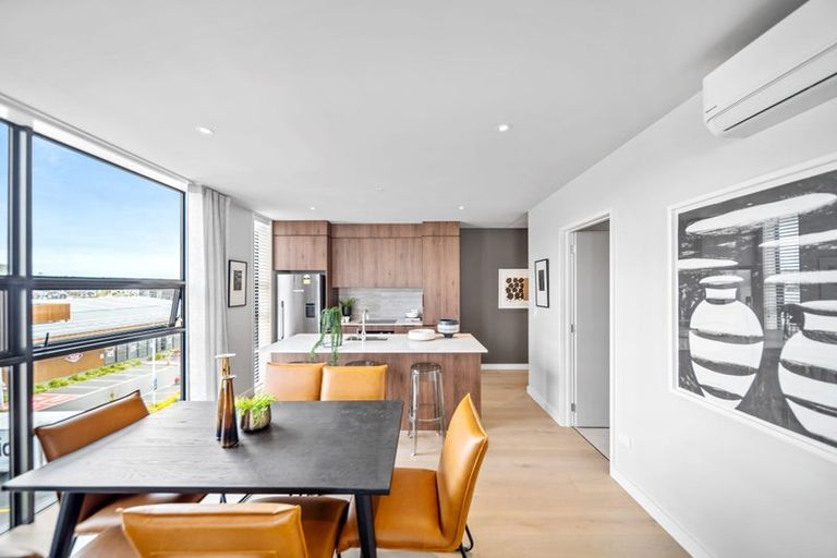 Photo of property in 203/82 Te Oneroa Way, Long Bay, Auckland, 0630