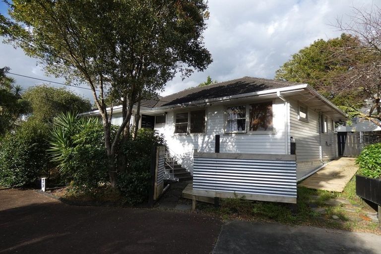Photo of property in 39 Blease Street, New Lynn, Auckland, 0600