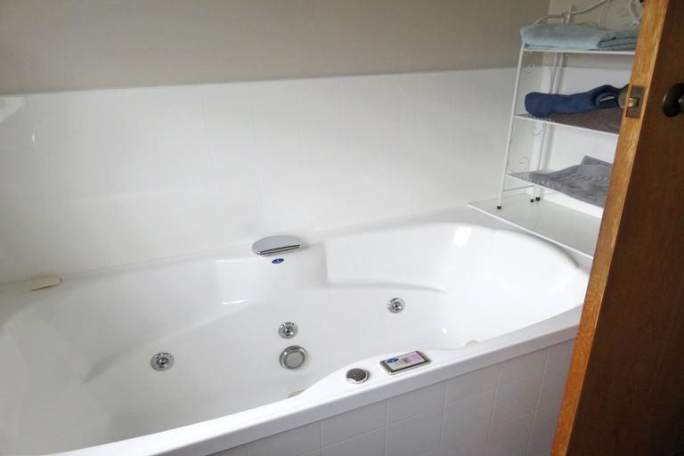 Photo of property in 62 Hornbrook Street North, Temuka, 7920