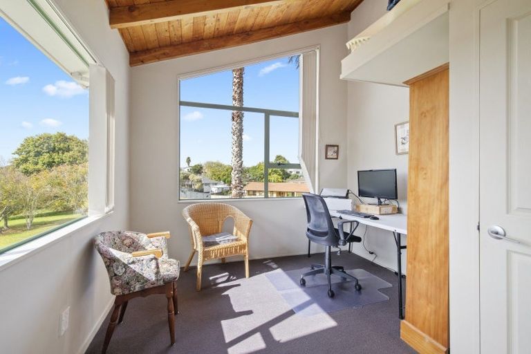 Photo of property in 37 Riverside Drive, Waiuku, 2123