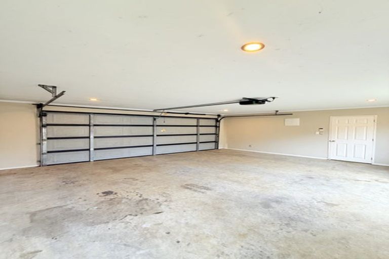 Photo of property in 2 Tavua Lane, Ranui, Auckland, 0612