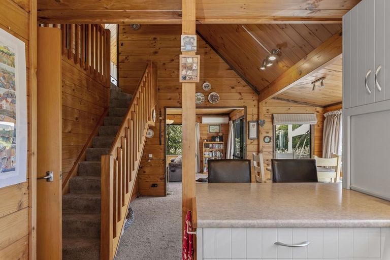 Photo of property in 8 Branch Road, Lake Okareka, Rotorua, 3076